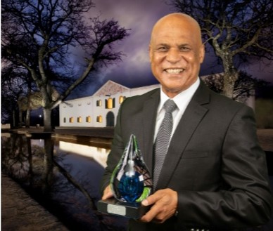SA wine industry honours Vinpro stalwart